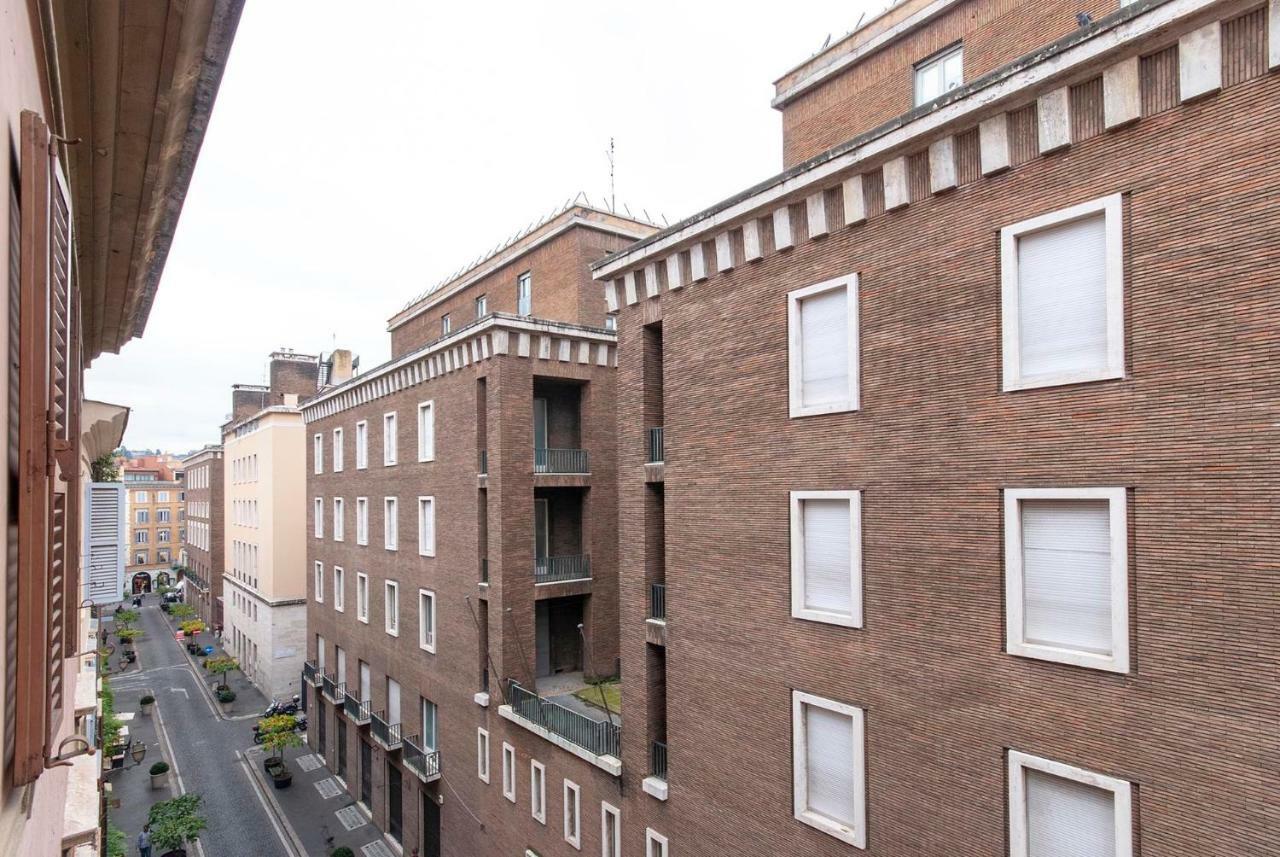 Appartamento Via Del Corso Рим Экстерьер фото