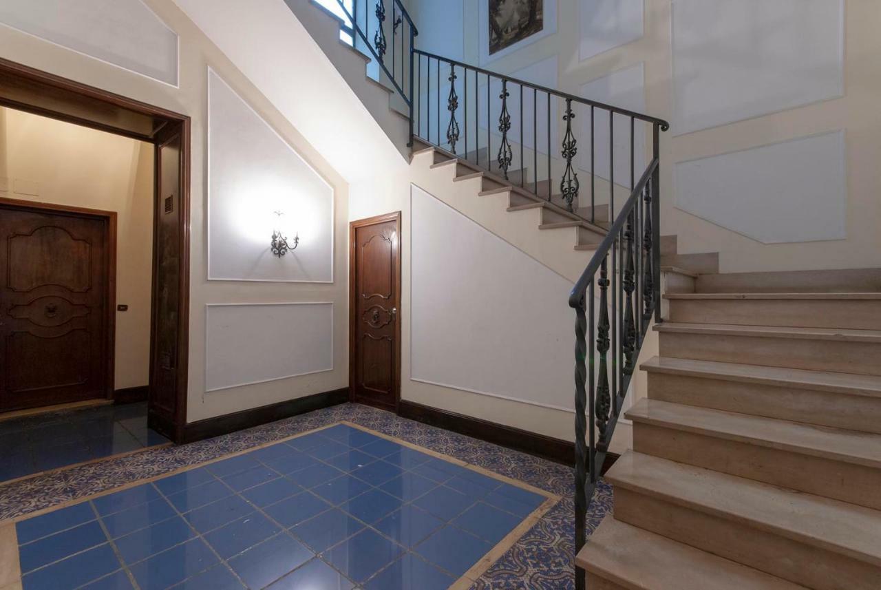 Appartamento Via Del Corso Рим Экстерьер фото